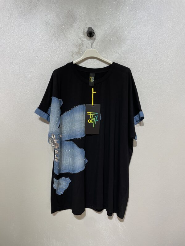 T-SHIRT FLYOUT  RIF. D126